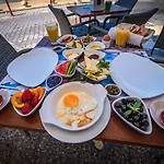 Vongole Hotel